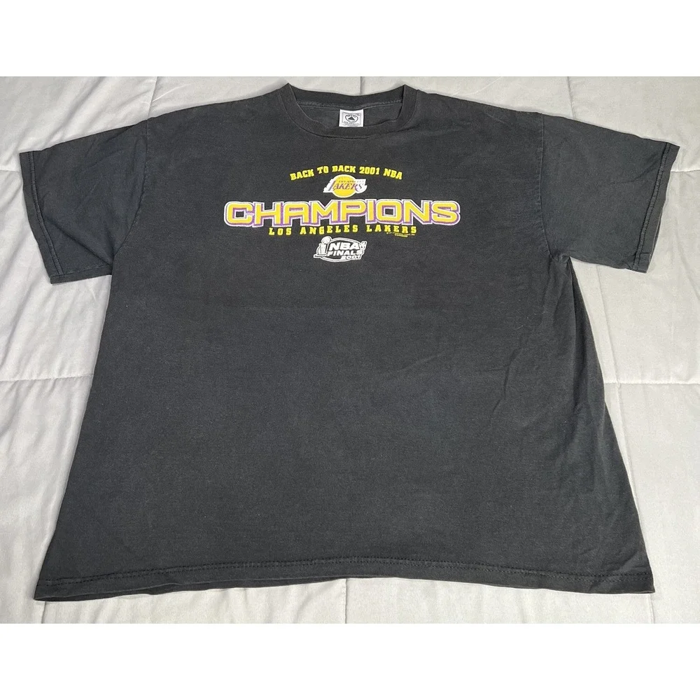Los Angeles Lakers Shirt Men Size XL 2001 NBA Champions Back to Back Champions